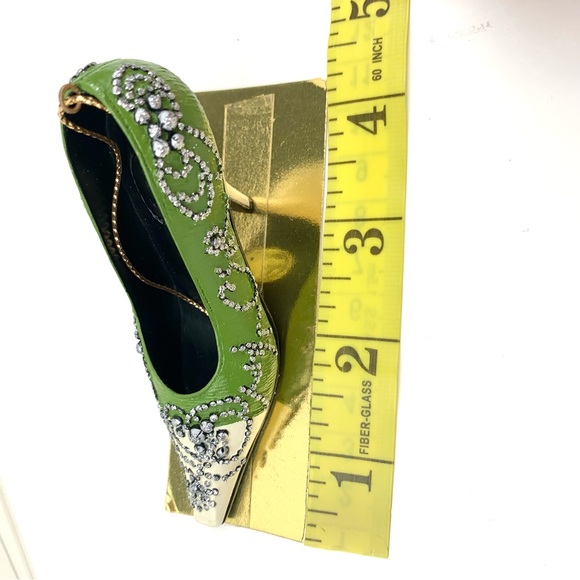 MMA Green and Cream Pump Shoe ornament Roger Vivier for Dior hand painted - Picture 5 of 8